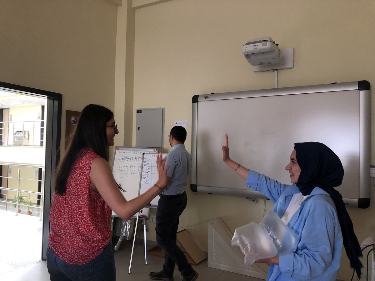 ytustemlab's tweet photo. Yıldız Teknik Üniversitesi @ytusem kapsamında 12.sini düzenlediğimiz STEM Eğitici Eğitiminin birinci gününü tamamladık.Matematik’ten Fen Bilimleri’ne, Kimya’dan Malzeme Mühendisliği’ne farklı meslek gruplarından çok değerli katılımcılarımızla beraberdik.@yildizedu @msamitopcu https://t.co/7IUO6j1j0W