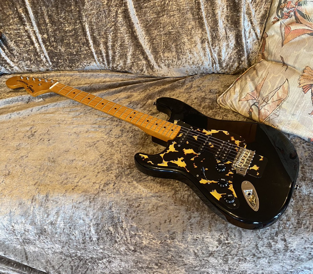 bazzamarama's tweet photo. Introducing the StratCat 🐯🎸 
Many thanks to Tim @giginked for producing the scratchplate for me - which is no mean feat given no other company in the UK is providing it due to Brexit’s ridiculous import charges for materials. Cheers Tim 🙌⭐️ https://t.co/W4WYwamK9u