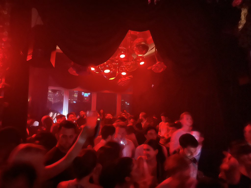 SizzleJia tweet media