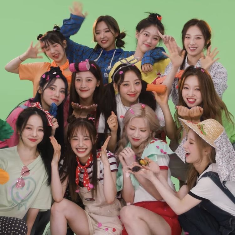 enemieskpop's tweet photo. 10- o comeback do loona foi flop? https://t.co/5r760xLFFy