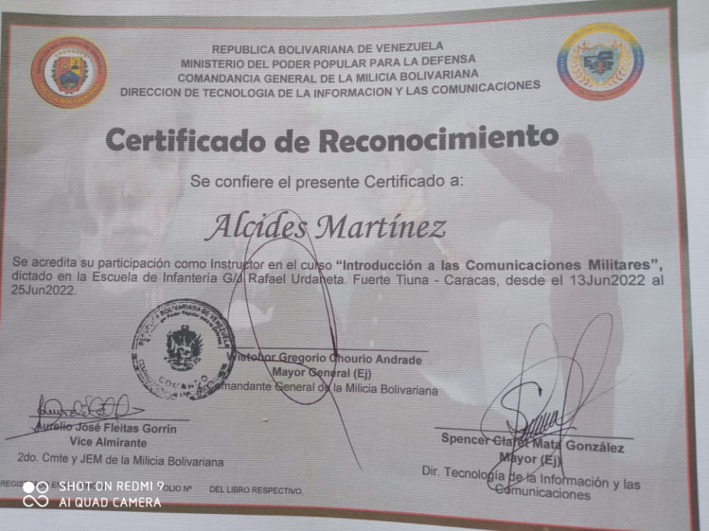 Alcides73152361's tweet photo. @NicolasMaduro, @dcabellor, @taniapsuv RECONOCIMIENTO A LA CONSTANCIA, A LA DEDICACIÓN, AL TRABAJO Y AL CONOCIMIENTO
Gracias a la Comandancia General de la Milicia Bolivariana por la invitación como Instructor en el curso: "Introducción a las Comunicaciones Militares" https://t.co/09FHuLOhHb