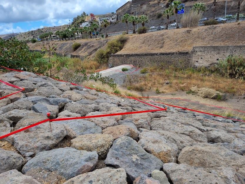 DefensaPaisaje's tweet image. ¿Un circuito de trial sobre las piedras del LAGARTARIO de Los Alisios?
Con @lpaurbanismo @Javier_Doreste @AyuntamientoLPA @AugustoHidalgo_ 
#SíSePuede

Pd.- El Lagarto gigante de Gran Canaria es "ESPECIE PROTEGIDA", pero ya sabemos que en GC no sirve de nada estar protegido!