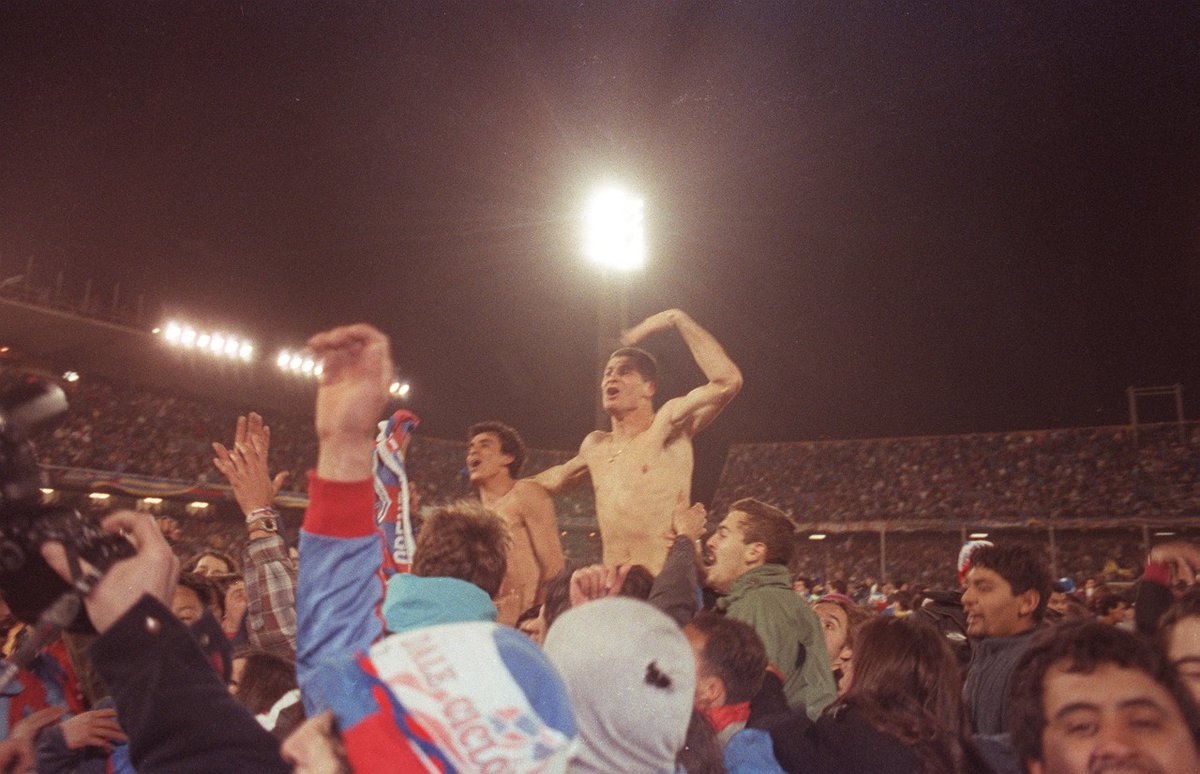 SanLorenzo's tweet photo. 💙❤️ A 27 años de una noche única, irrepetible, que los Cuervos y las Cuervas llevaremos para siempre en el corazón.

🙌🏆 San Lorenzo campeón del Clausura 95, en Rosario. Epico. https://t.co/n1n949q1t4