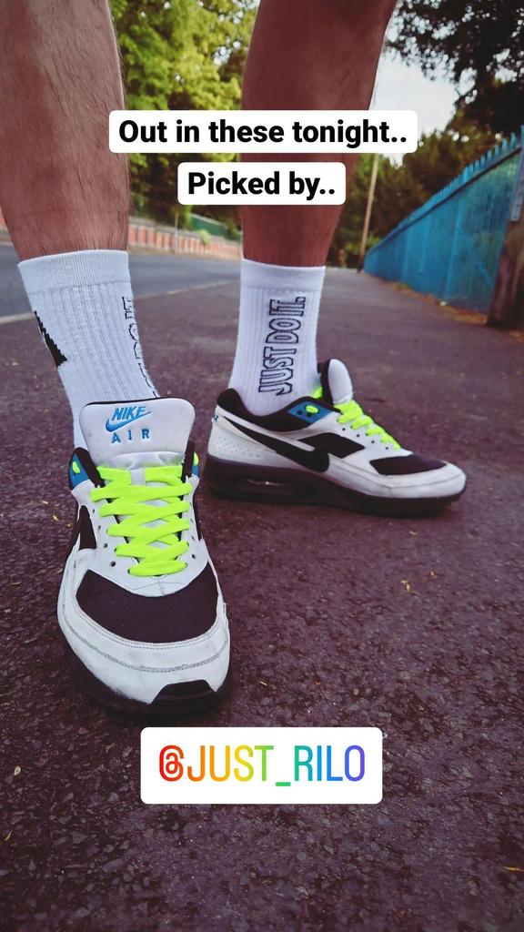 willspilsbury's tweet image. Not worn BWs in aaaaaaaaages! 🙈😈 #bigwindow #nikeairmax #airmaxbw #whitesocks #nikesocks