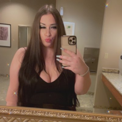 zoee_420's tweet photo. #NewProfilePic https://t.co/H73nesCcrv