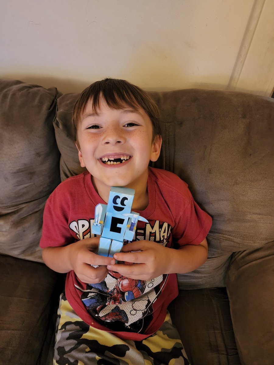 dampishsky's tweet photo. @itsCraftee Jackson was so excited to get his Craftee Craftable today! He hopes it gives us luck to finally beat your craftee adventure mod in Minecraft. https://t.co/1D8EfGzCQi