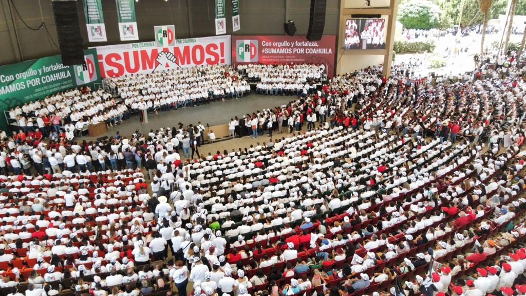 En un momento crucial para la política de nuestro país, hoy, con mucho orgullo dirigí un mensaje a las y los priistas de #Coahuila, a permanecer unidos, sumar voluntades y trabajar de cerca con la ciudadanía por el futuro de nuestra patria.