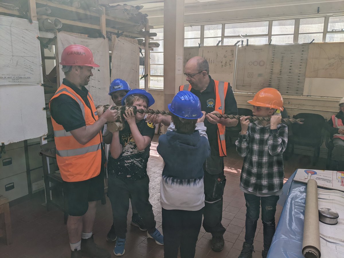 PMAGCollections's tweet image. Huge thanks to @Chatt_Whit for hosting our Young Archaeologists&apos;Club this morning. An amazingly important site and very knowledgeable, passionate volunteers ⭐⭐⭐⭐⭐
#Archaeology #History #StokeOnTrent