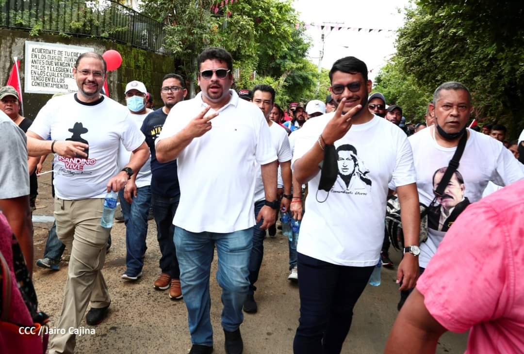 Ambiente que se vivio en la Caminata Victoriosa  en conmemoración al repliegue al vapor donde miles de militantes sandinistas se tomaron las calles en honor a todos los mártires que calleron por la paz  del pueblo nicaragüense ❤🖤
<a href="/checandangani/">Chávez</a>
#Nicaragua
#4319FuerzaDeVictorias