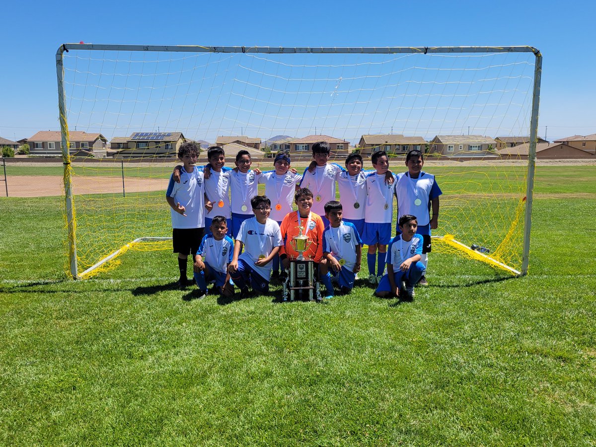 Yogi_Mike88's tweet photo. CAMPEONES!!! CAMPEONES!! @MastermindFrg #FCpremier https://t.co/jWS9ztJiFz