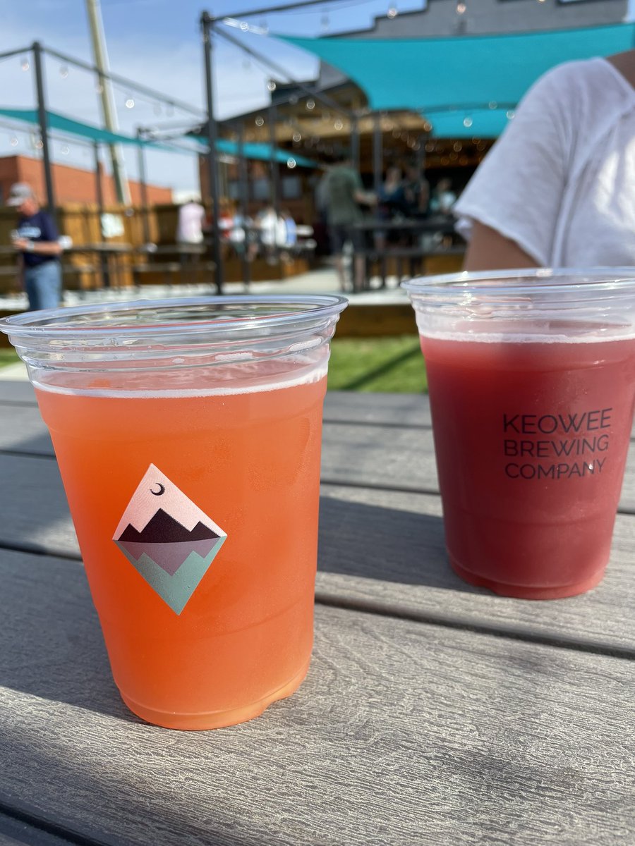 RBMorningstar's tweet photo. Happy birthday, @KeoweeBrewing 😄 https://t.co/0X6MIgzVR5