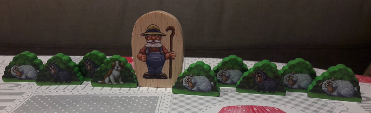 eugenicastano's tweet photo. #16Sheep El abuelo Eugenio no quiere saber nada de mi 🤣 Voy de derrota en derrota 
🔩 @uxeniu 
🎨 @psotodibujante 
📦 @Tcgfactory https://t.co/e4Q2bWQcN1
