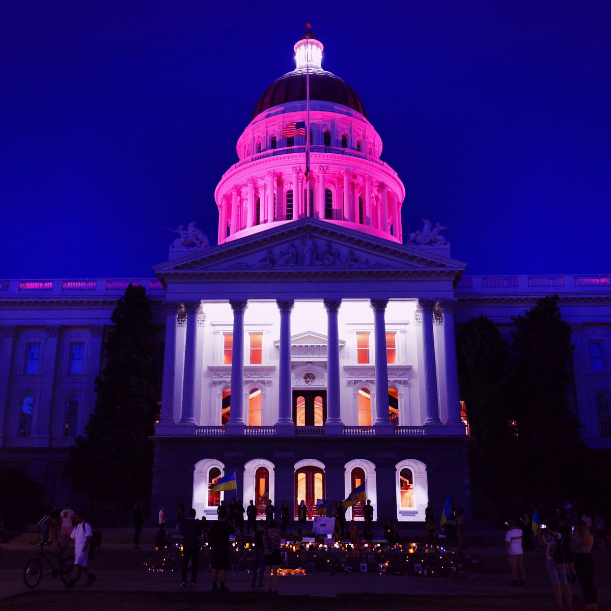 CAgovernor's tweet photo. We refuse to go back and California will fight to protect our rights and our values. https://t.co/0gWRO3Zw4D