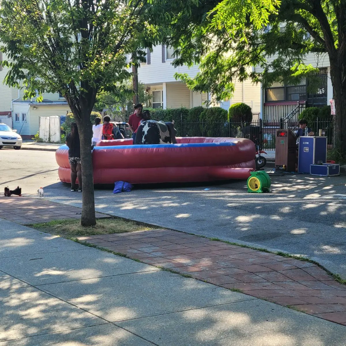 SenatorMcKnight's tweet photo. Team Walker Opening Day, food, music, dancing, fun, activities and socialization! Join until 7pm!

#LegislateEducateEmpower #JerseyCity #LD31 https://t.co/2NJkG4Lla5