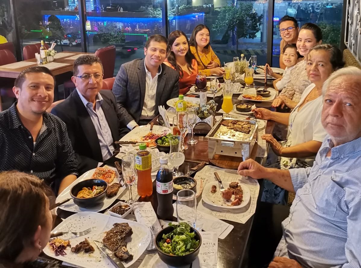 gentilefusion's tweet photo. Gentile: Laguna Plaza y en la Galería del Hotel Tryp by Wyndham ex Sonesta junto al Mall del Sol. Abierto todos los días para disfrutar Carnes y Pastas, en el primer Restaurante Uruguayo-Italiano. #EsTiempoDeFusion Reservas: 0984081000 https://t.co/juOOvRx2zX