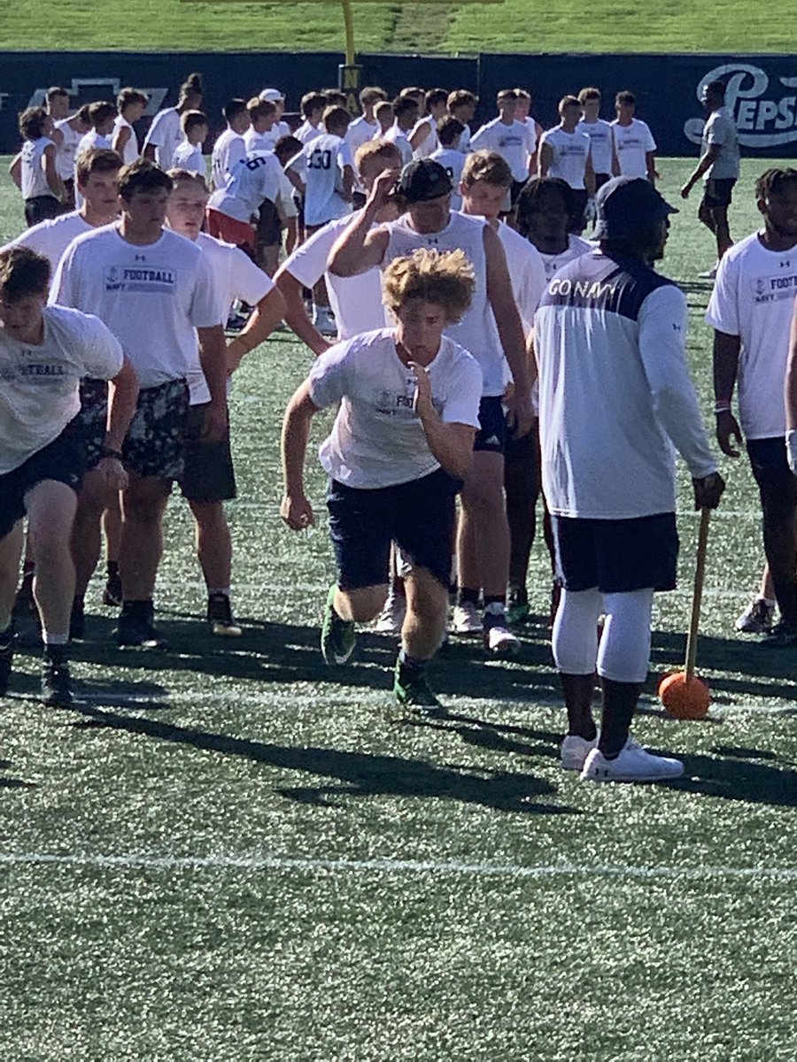 Had an amazing experience in Annapolis. Got feedback that will help me in the season to come. <a href="/NavyFB/">Navy Football</a> @NAVYCoachKen <a href="/CoachAIngram/">Ashley Ingram</a> <a href="/langleysports/">langleysports</a>