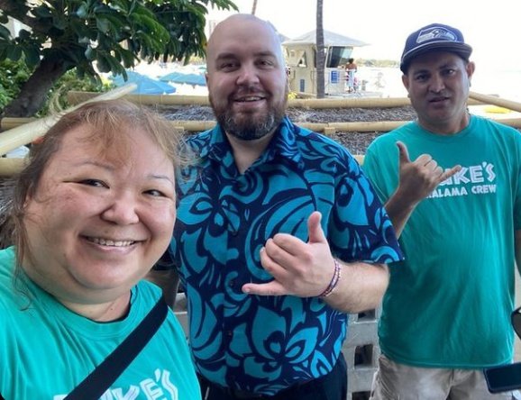 The #HonoluluSeaHawkers participated in a beach clean-up this morning. The group collected 63 lbs of trash/debris from historic Waikiki Beach! Mahalo to all that came out to malama da Aina! Next one is in 2 weeks. Let us know if U would like to join us!
Go #Seahawks
@Sea_Hawkers