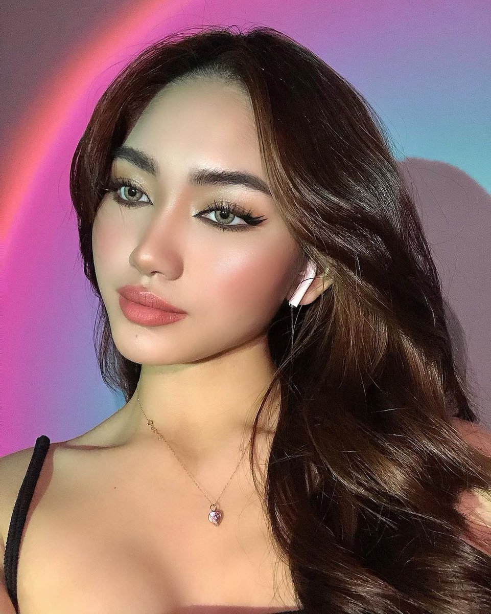 _bellaababe's tweet photo. Love a good reverse cat eye with double wing 😌✨ https://t.co/pJjQz0ewyA