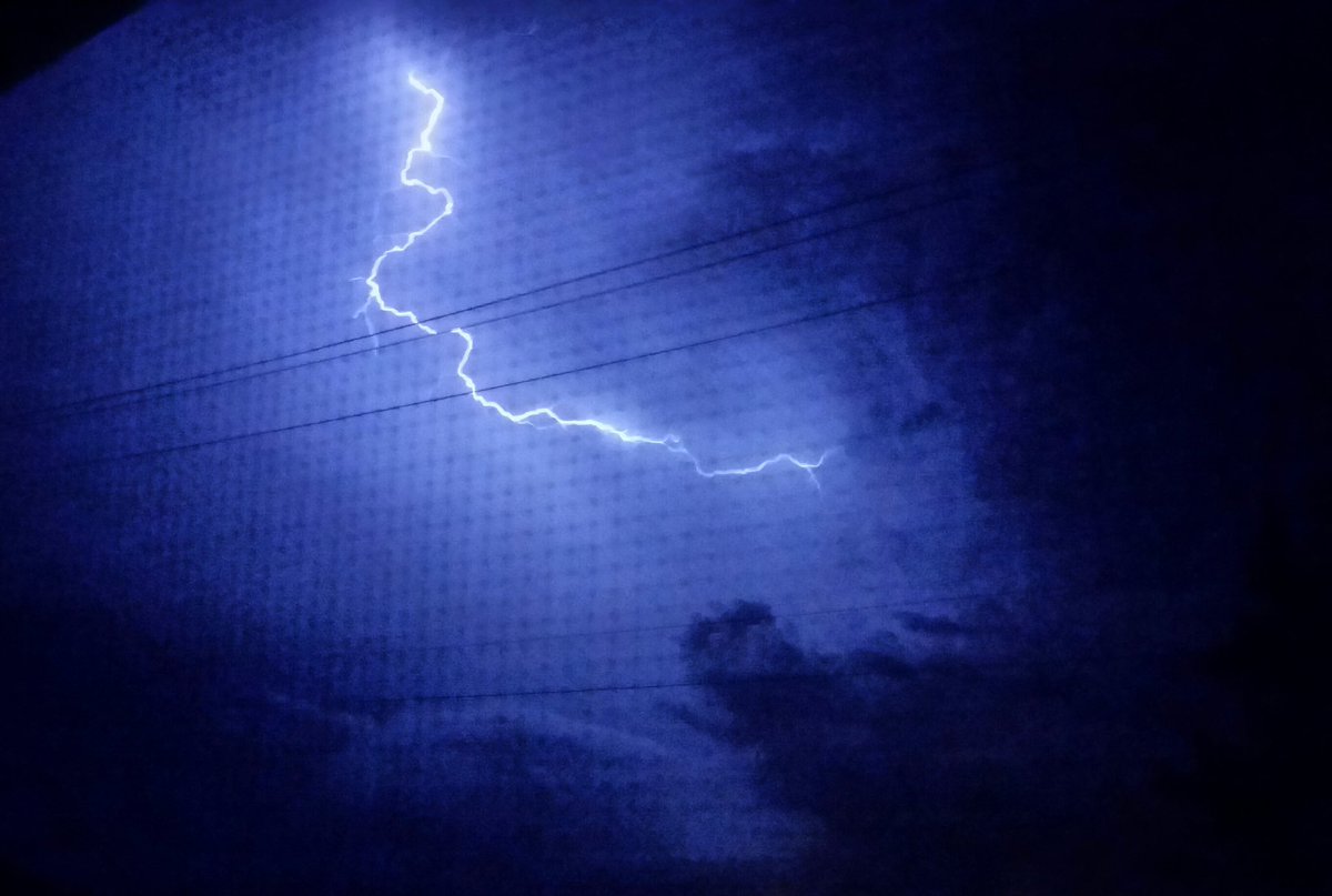 JustinGTHD's tweet image. Trip down memory lane - My favorite weather grabs from 6yrs living in SD!! @MikeOlbinski @spahn711 @ReedTimmerAccu @DopplerJess @CReppWx @Zaffino @cdoering5 @AustinK89261970 @JFields_THD @cduvall30