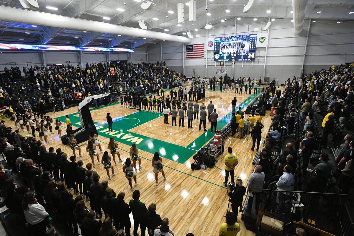 After a great conversation with coach <a href="/Bryan_Smothers/">Bryan Smothers</a> and  <a href="/CoachMoan/">Raymoan McAfee</a> I am extremely blessed to have received my first offer from Wayne State University! <a href="/Fordsontractors/">Fordson Tractors</a> <a href="/miwarriors1/">Michigan Warriors</a> <a href="/baiz06/">Moe Baiz</a>