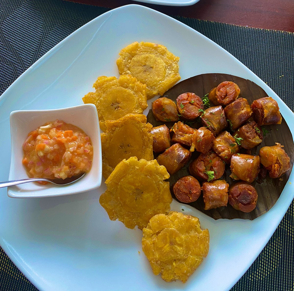 YomiMoreiraL's tweet photo. Y por cómo se celebra la provincialización de #Manabí ?

Pues… 👇🏼😋🙌🏼 #VivaManabí https://t.co/gNrIcsBTXs