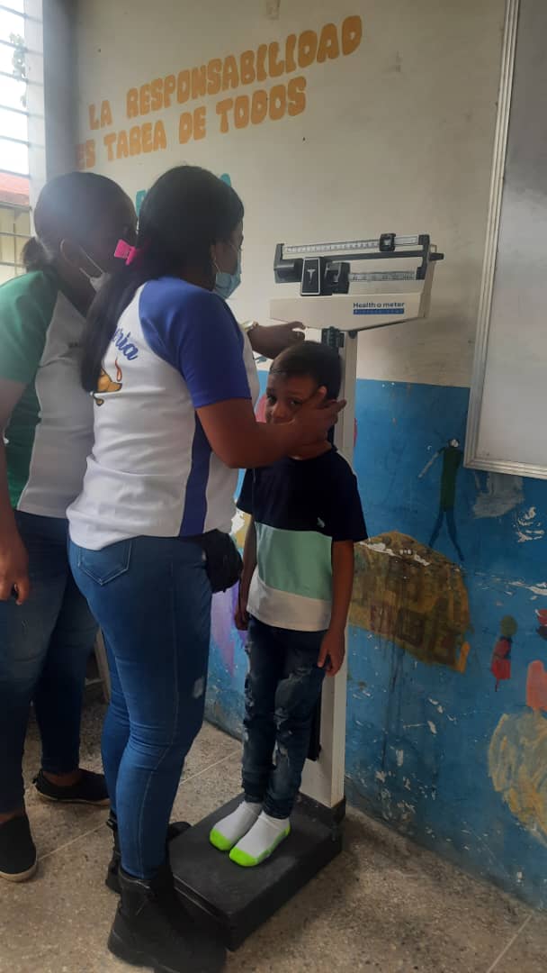 Ipasmeapure's tweet photo. #HOY||
En el marco plan del 1x10 del buen gobierno que ha orientado nuestro presidente Nicolás Maduro nos hemos trasladado al Elorza  la parroquia trinidad de Orichuna con el objetivo de brindar atención integral al personal de educación, Una mega Jornada de atención Social https://t.co/UZ1vlOCCLA