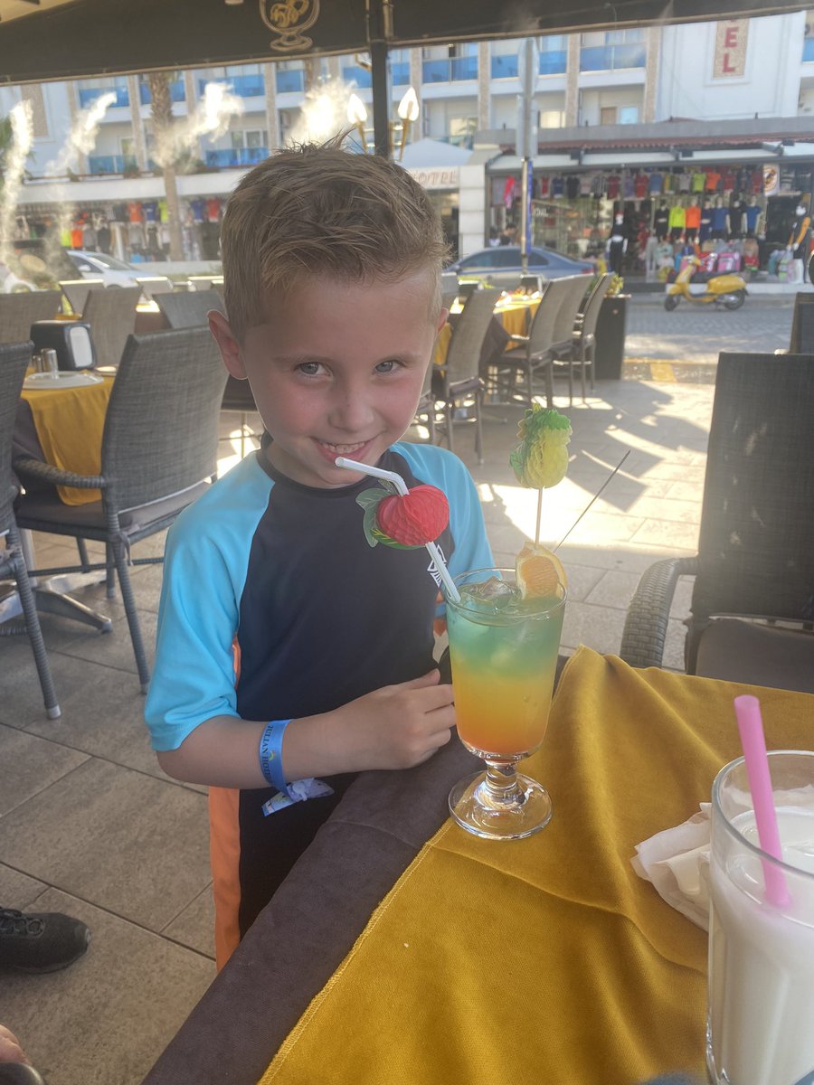 clairej712's tweet photo. @MissPaterson9 We wish you the very best you have been amazing! Lewis will miss you so much.
Bet your counting down the days to relax by the pool with your family as well  ❤️ Lewis was on the Harry potters the day 😂😂 https://t.co/VdKl2ytoS5