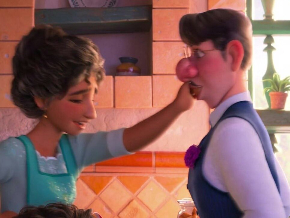 ╱ I love everything about this screenshot, everything about this couple, everything about this woman, everything about this man.