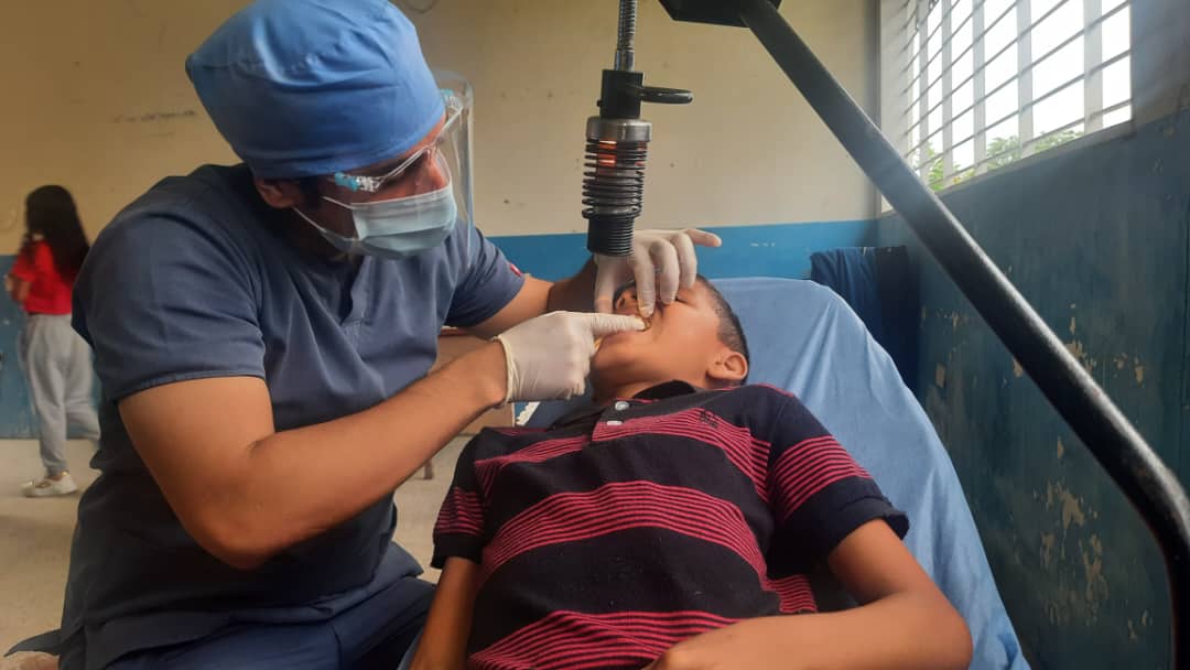Ipasmeapure's tweet photo. #HOY||
En el marco plan del 1x10 del buen gobierno que ha orientado nuestro presidente Nicolás Maduro nos hemos trasladado al Elorza  la parroquia trinidad de Orichuna con el objetivo de brindar atención integral al personal de educación, Una mega Jornada de atención Social https://t.co/UZ1vlOCCLA