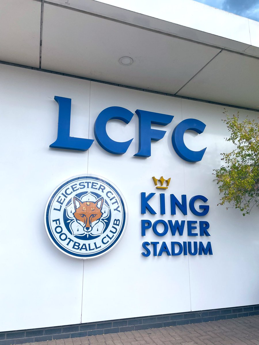 shazzyd87's tweet photo. So happy to have been invited to @LCFC to be a part of #SueYoungCancerSupport’s fun day run by @Outspoken_rh. Such a memorable day for the children; it’s so lovely to see them having a blast despite what they are dealing with 💙 https://t.co/PdiAvxbBFB