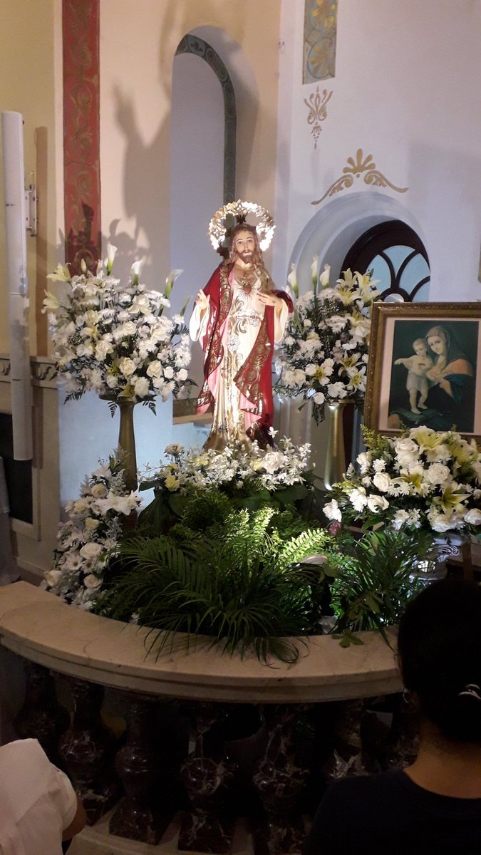 Hoy en la celebración del dia de la Familia le doy gracias a Dios permitirme ofrecer nuestra oraciones con mi esposa e hijos en la.misa oficiada en el Santuario Nacional.