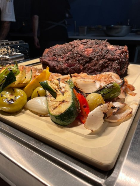 BoeingCenterSA's tweet photo. When you’re a VIP in our premium section, you have the option to order this delicious 🤤 culinary masterpiece from our top notch chefs! #chefjames #chefjaime know how to spice up any event here at #techportarena #matchroomboxing https://t.co/A0sUcpKdLE