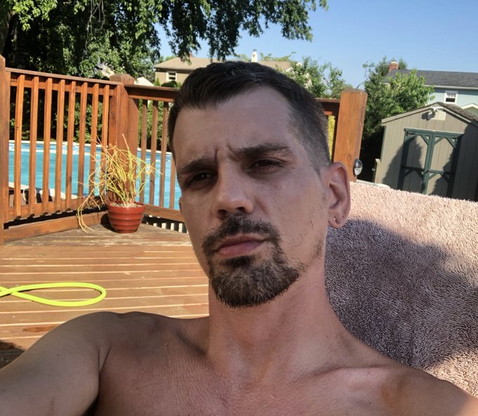 Fresh cut, some sun, we ready for a fun show on chaturbate tonight? https://t.co/xeQykSMPj5