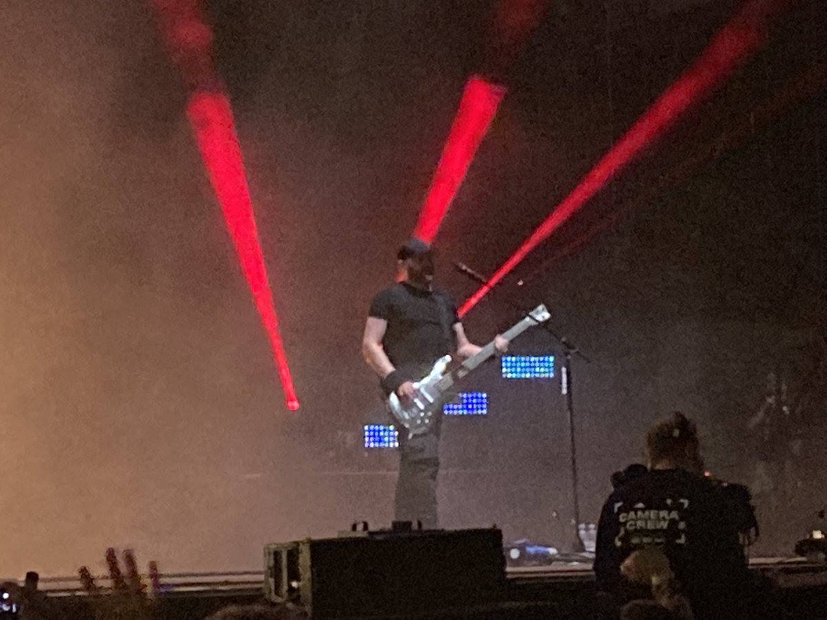 bnfct_'s tweet photo. #VOLT2022 
#pendulumlive
 @Pendulum @rob_swire @Perryguitar666 @KjSawka @Garethmcgrillen https://t.co/8IW74qQq8T