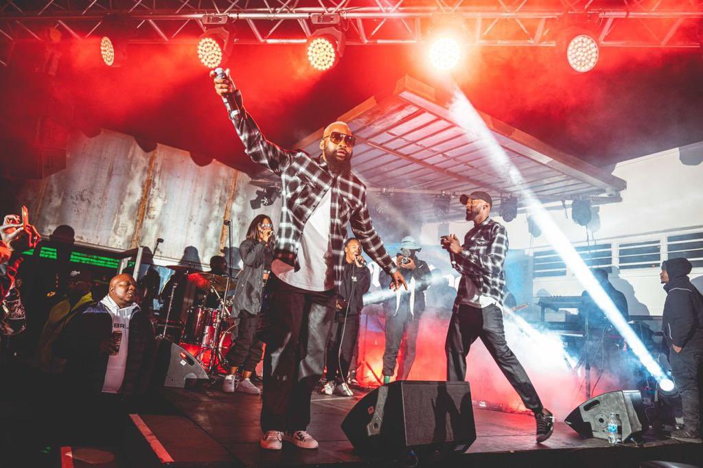 Windhoekbeer_NA's tweet image. Just like that, we run the city! #GazzaXFriends #100PercentPure #PerfectTimePerfectBeer