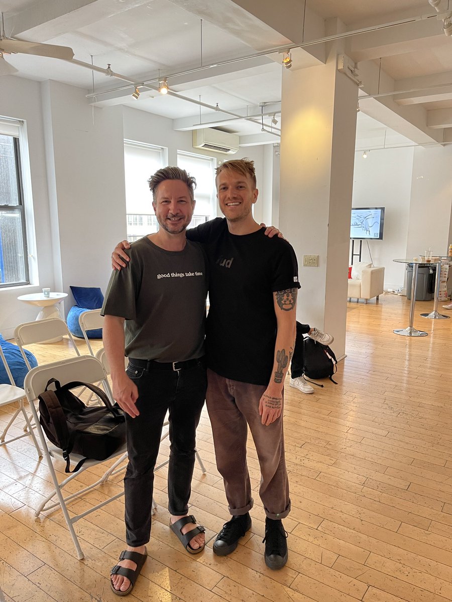 DavidAll's tweet photo. Wonderful humans and kindred Changemaking souls: @bluem0xn @dotjiwa ☮️☮️☮️ https://t.co/0svW7uRXRs