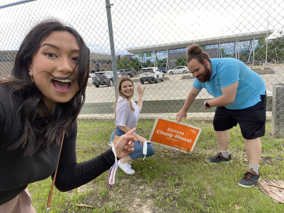 Excited to see @diljeet_brar nominated for a second term as the NDP MLA for Burrows. Diljeet’s cultural contributions to this community are unmatched #mbpoli

Me and the team also spotted a @MelChungMowat sign still up! Reminiscent of our time out in Winnipeg North for #ELXN44