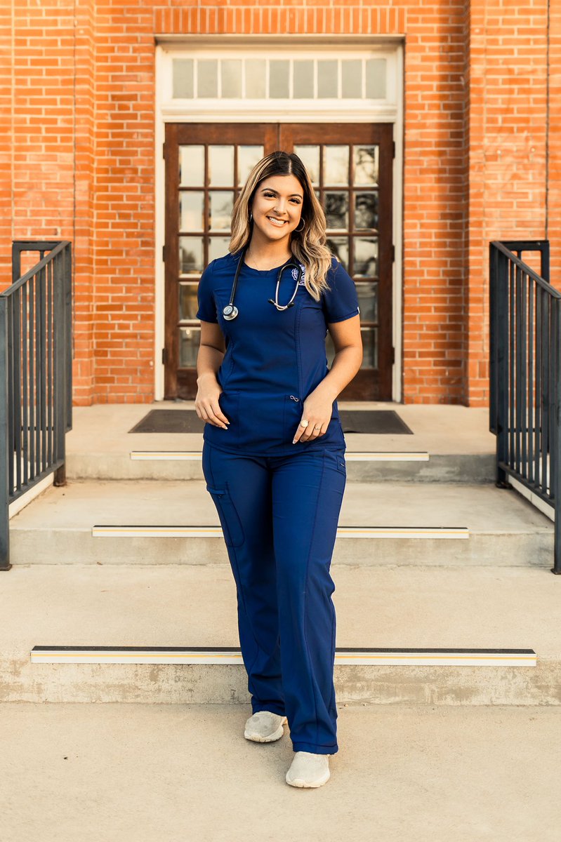 _AlyssaCorpus's tweet image. Alyssa Victoria Corpus, BSN, RN🩺
I freaking passed my NCLEX!!!!
Now off to Louisville, Kentucky to be a Cardiopulmonary Nurse in the ICU Step Down Unit🥳😭