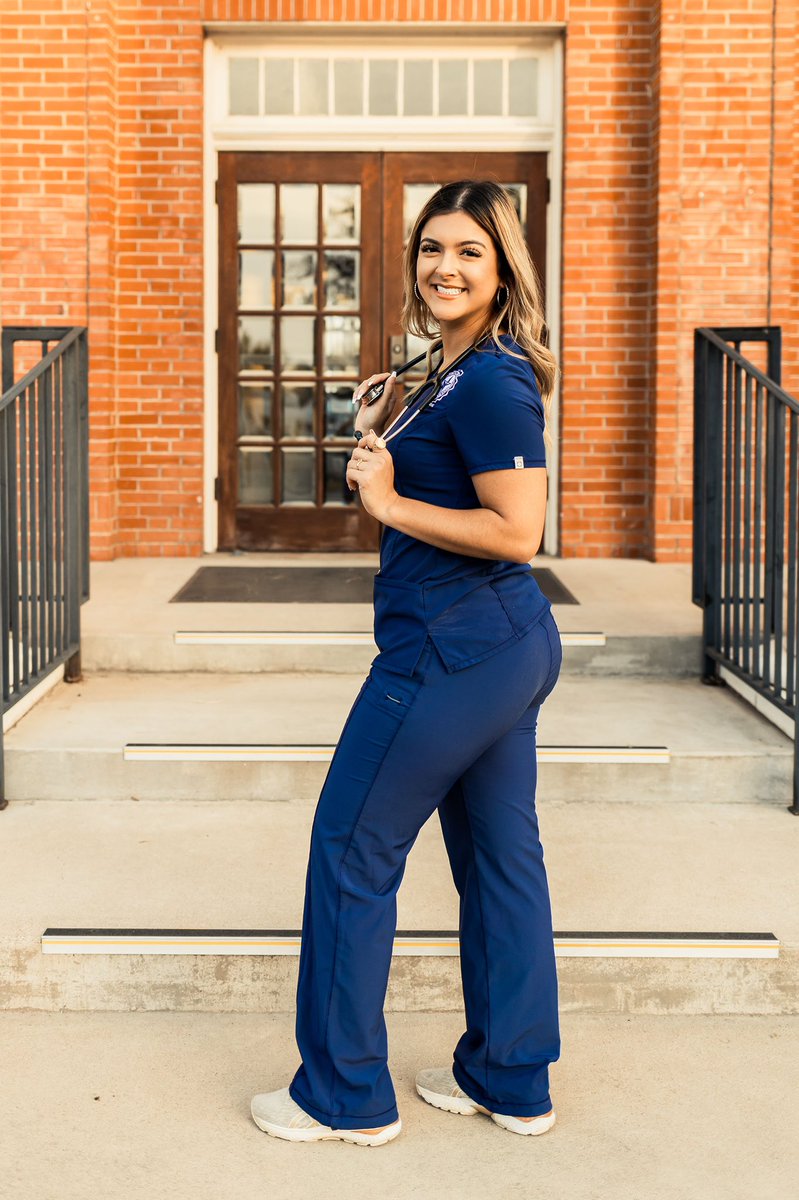 _AlyssaCorpus's tweet image. Alyssa Victoria Corpus, BSN, RN🩺
I freaking passed my NCLEX!!!!
Now off to Louisville, Kentucky to be a Cardiopulmonary Nurse in the ICU Step Down Unit🥳😭