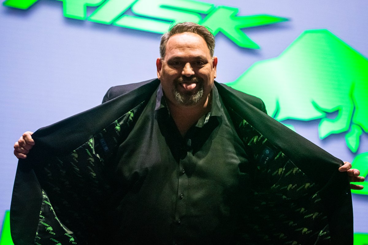 Don't take yourself too seriously... if you don't leave a little room for levity, you miss out on the magic. ✨