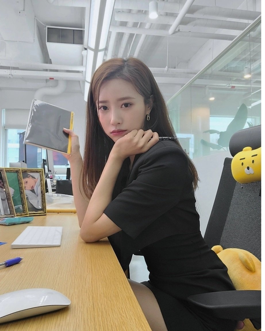 timeto_MIJOO's tweet photo. 210727 Mijoo Instagram update
#러블리즈 #Lovelyz #이미주 #Mijoo #LeeMijoo @LeeMiJoo 

🔗https://t.co/CgpgOxBcof https://t.co/XSxumCF20x