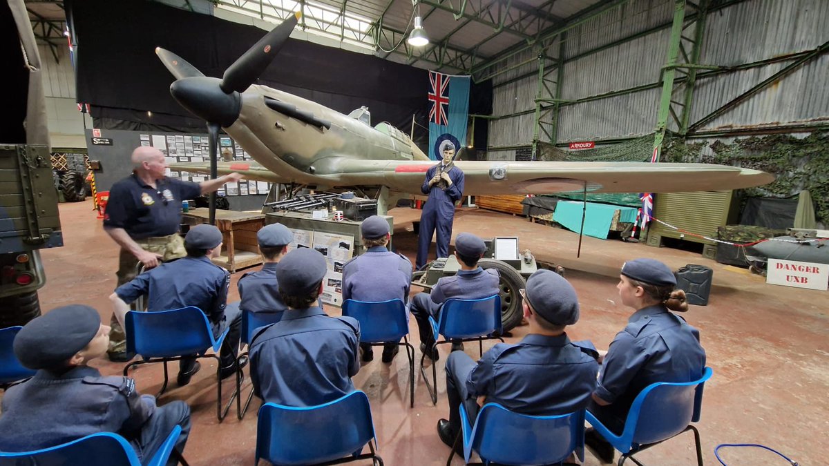 969 (St. Helens) Sqn tweet media