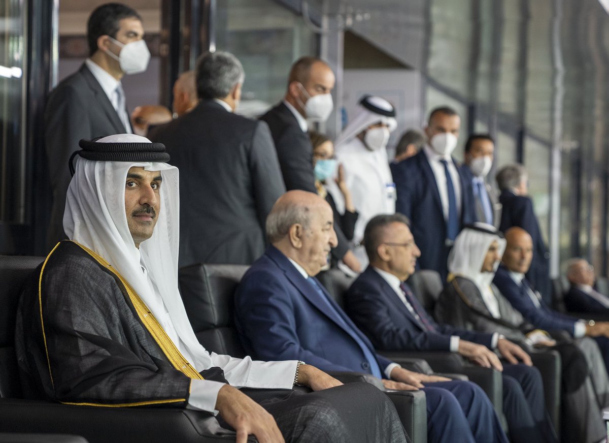 TamimBinHamad's tweet photo. أشكر أخي فخامة الرئيس @TebbouneAmadjid على الدعوة الكريمة لحضور افتتاح الدورة الـ19 لألعاب البحر الأبيض المتوسط 2022 في مدينة وهران الباهية، متمنياً لجميع المشاركين التوفيق في هذا الحدث الرياضي الهام الذي يسهم في تعميق التواصل بين أبناء ضفتي المتوسط. https://t.co/9L0YxK5NxC