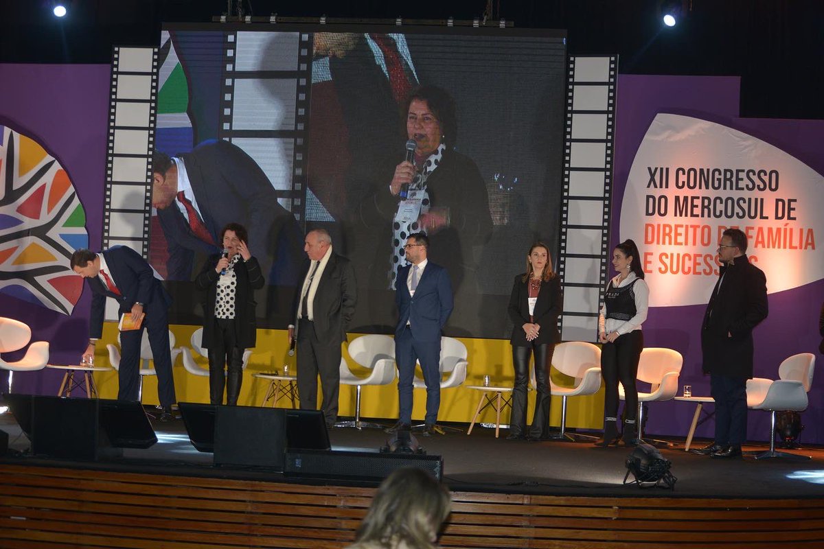 IBDFAMRS's tweet image. Conferência de encerramento
"As novas competências das varas de família: pontos de interseção e diáspora com as Varas da Violência Doméstica e da Infância e Juventude" – Cristiano Chaves de Farias
