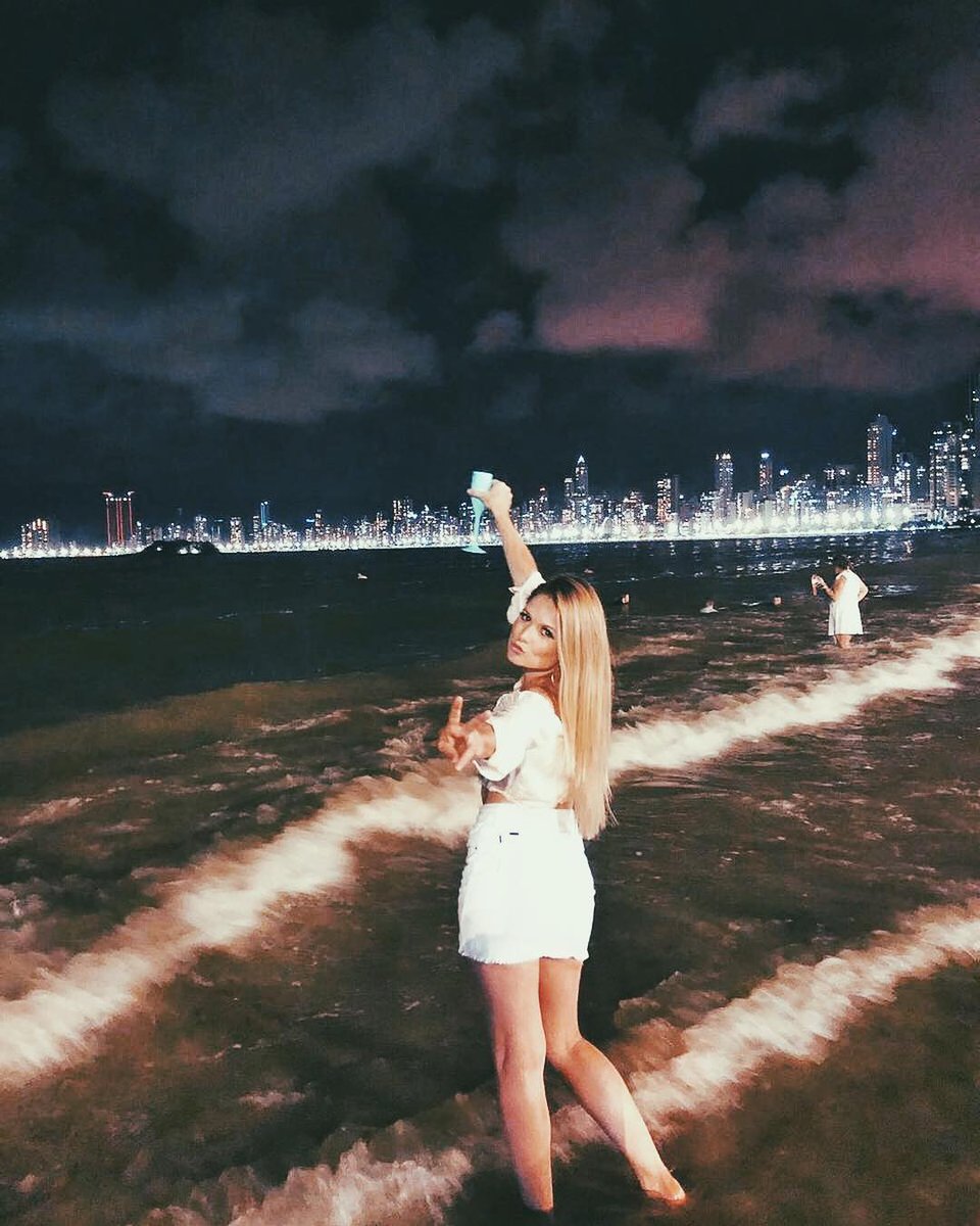 Rivejollyy's tweet photo. #travel #Beach #beachgirl #beautiful https://t.co/mYzWLL9x9e