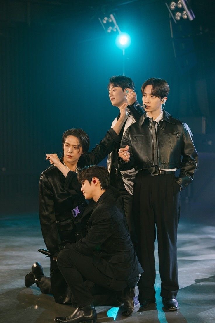 uningeal's tweet image. They are the ✨HIGHLIGHT✨of the ✨HIGHLIGHTS ✨