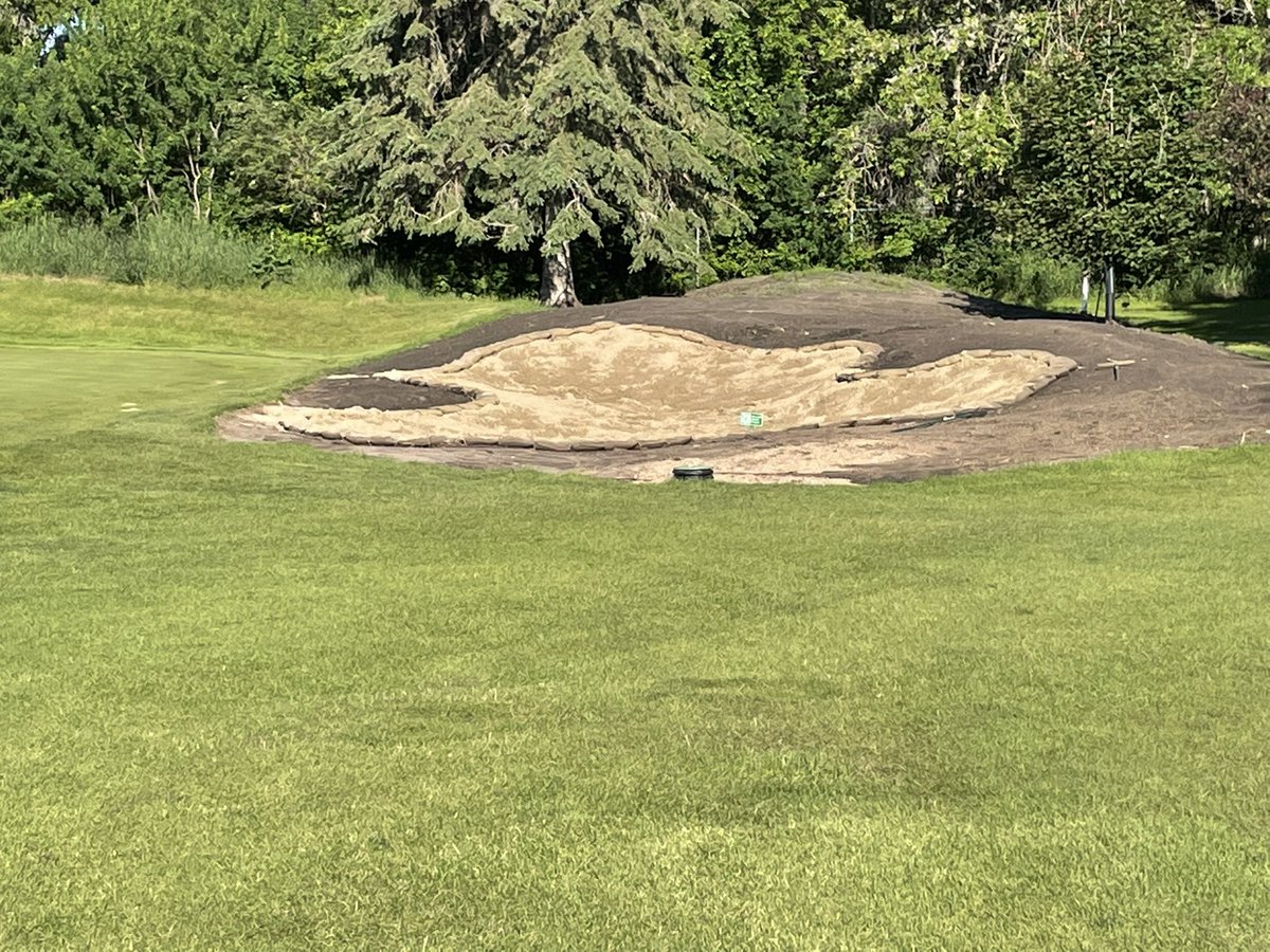 bohnysty's tweet photo. Some of the new bunkers after 50+ mm of rain this week, no washouts or standing water, billy bunker performed great.  @OCGolfDesign @HighlandsGC1929 #billybunker #yeggolf https://t.co/Y1zZJ7Ax6f