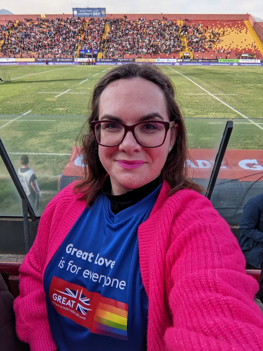 tbarkerstreet's tweet photo. Una tarde inolvidable para mi cómo una fanática del rugby con no solo un partido tan histórico pero también #PrideCL. Felicitaciones a @Scotlandteam y qué gran esfuerzo de @chilerugby. https://t.co/UFK9unuQ9g