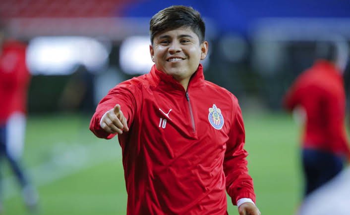 adrian_snava's tweet photo. En caso de no llegar a un acuerdo con Pablo Barrera, la “Chofis” López y Van Rankin cerca de llegar a @Club_Queretaro https://t.co/oIGFnrO90i