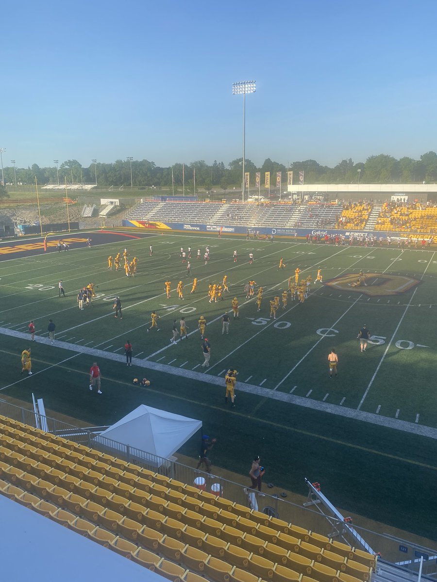 SteveSnyderQ's tweet photo. What a game! @RiderNation613 @ @JrGaelsFootball at The Legendary Richardson Stadium in #Kingston 🇹🇩 https://t.co/fMy5Z1T6C1